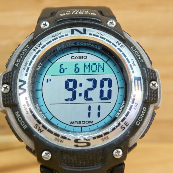 Casio 3157 SGW-100 Digital Watch, Twin Sensor, WR 200M, Compass Thermometer - Picture 2 of 9